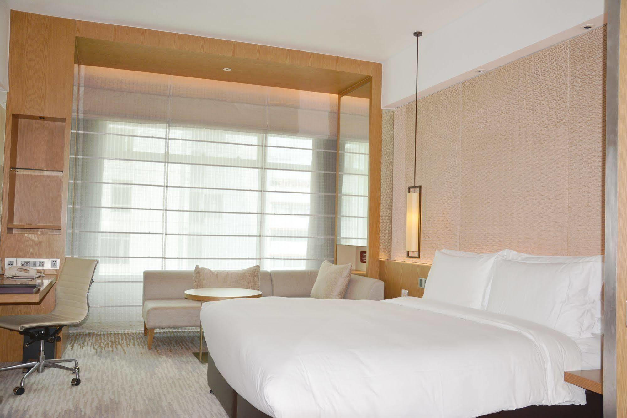 Caption By Hyatt Zhongshan Park Шанхай Екстериор снимка